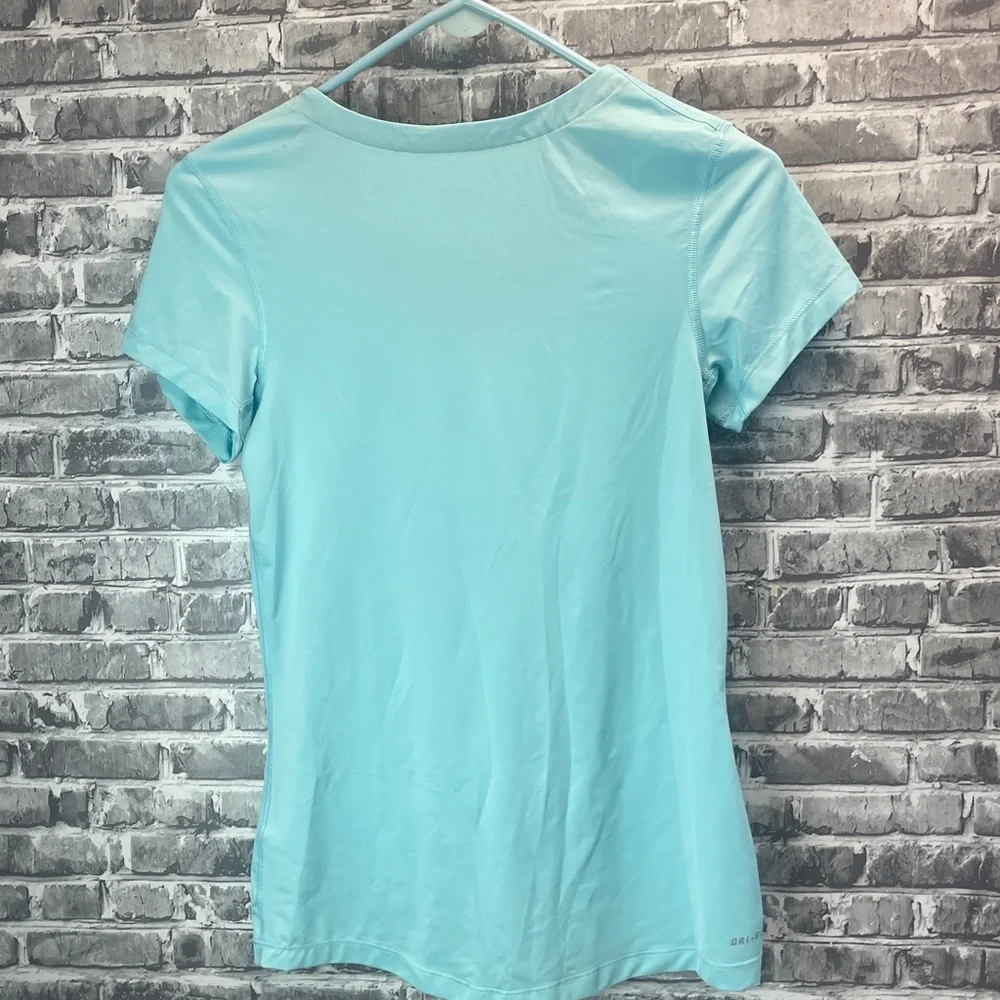 Nike Pro Women's Aqua Short Sleeve‎ Tee - Picture 5 of 7